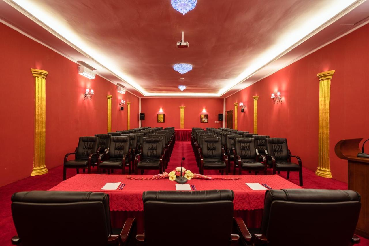 ארושה Fun Retreat Resort, Hotel And Ayurveda Spa מראה חיצוני תמונה